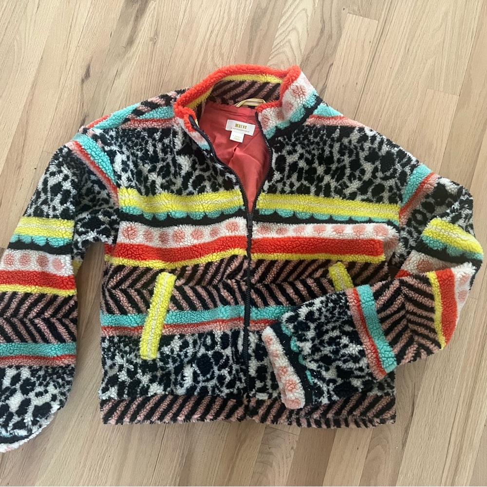 Great condition Front pockets Oversized XS. No significant signs of wear